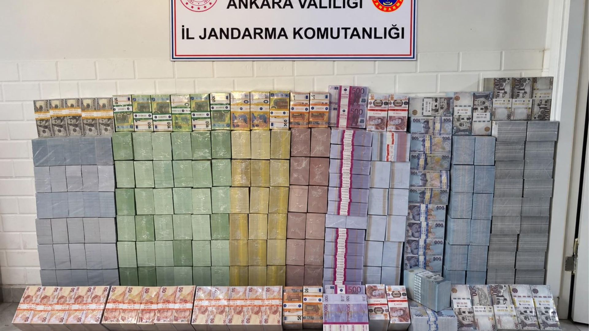 Vanlı Kara Haydar soruşturmasında yeni gelişme: 1,5 milyar TL daha bulundu - Sputnik Türkiye, 1920, 10.10.2026