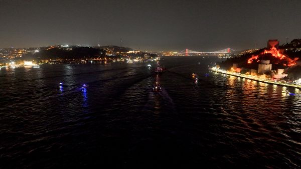  İstanbul Boğazı'nda gemi trafiği askıya alındı - Sputnik Türkiye