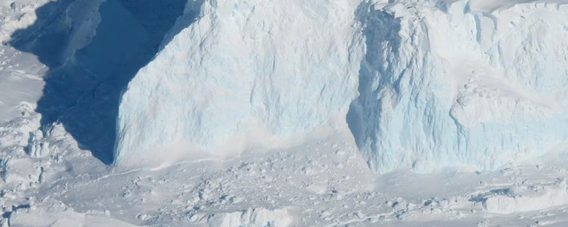 Thwaites Glacier in Antarctica contributes around 4% to gobal sea level rise.  - Sputnik Türkiye, 1920, 15.10.2026