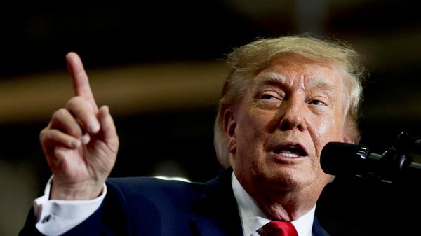Trump, İran ile müzakere yapmadıklarını ve yakında 'bir şeyler olacağını' söyledi - Sputnik Türkiye