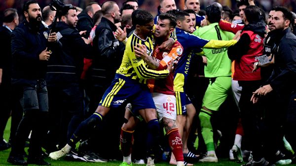 Galatasaray-Fenerbahçe derbisi - Sputnik Türkiye