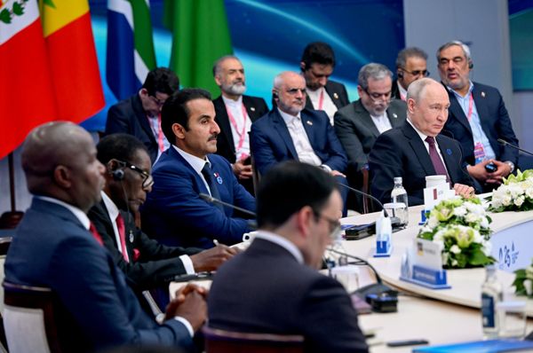 Putin, 8. GECF Liderler Zirvesi’nde yaptığı konuşmada doğal gazın küresel enerji sektörü ve uluslararası ticaretteki temel bir unsur olarak oynadığı rolün daha da güçlenmeye devam edeceğini belirtti.. - Sputnik Türkiye