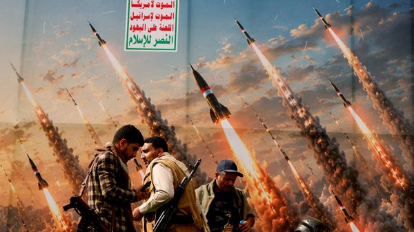 Yemen'in başkenti Sana'daki Husi aktivistler - Sputnik Türkiye