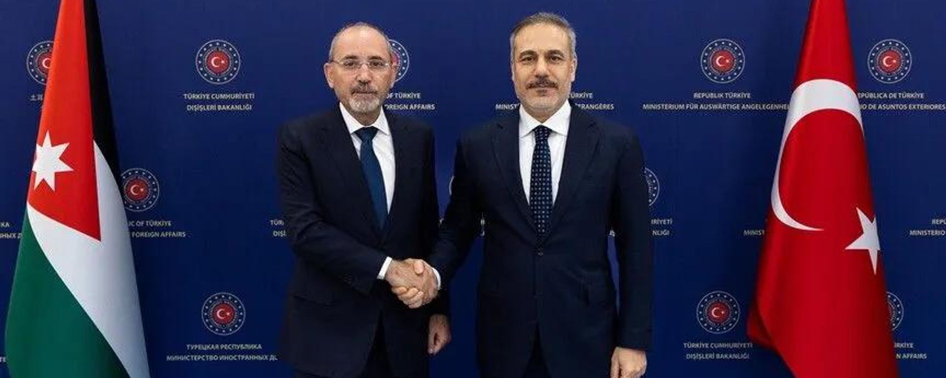 Dışişleri Bakanı Hakan Fidan ve Ürdün Dışişleri Bakanı Ayman Safadi - Sputnik Türkiye, 1920, 29.10.2026