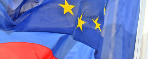 Rusya ve Avrupa Birliği bayrakları - Sputnik Türkiye