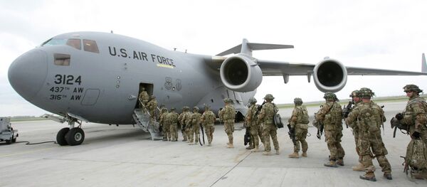 Manas bölgesinde bulunan hava askeri üssünü. Amerika - Sputnik Türkiye