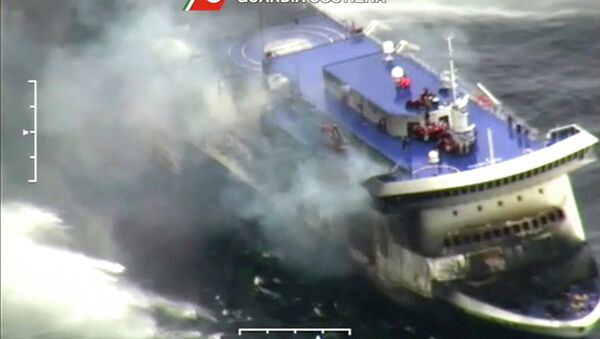 Adriyatik'te seyir halindeyken yanan Norman Atlantic adlı feribot - Sputnik Türkiye