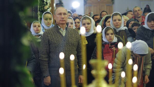Rusya Devlet Başkanı Vladimir Putin, Noel ayininde - Sputnik Türkiye