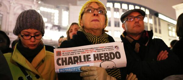 Paris saldırısı, Brüksel'de protesto edildi - Sputnik Türkiye