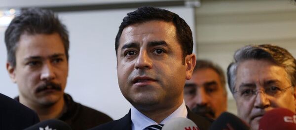 HDP Eş Genel Başkanı Selahattin Demirtaş - Sputnik Türkiye