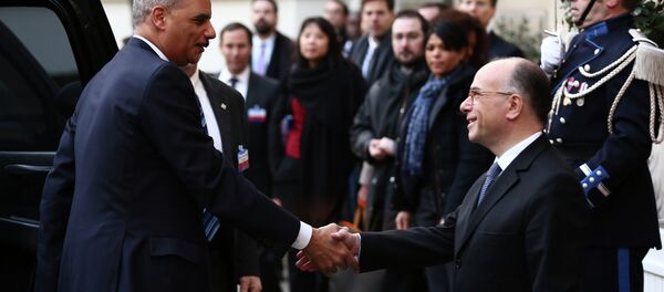 Fransa İçişleri Bakanı Bernard Cazeneuve - Sputnik Türkiye