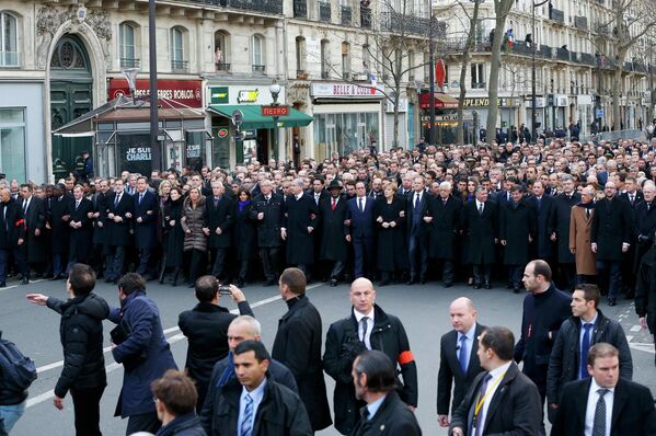 Dünya liderleri, Paris'te teröre karşı yürüdü - Sputnik Türkiye