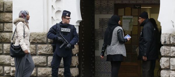Fransa'da Müslüman karşıtı saldırılar arttı - Sputnik Türkiye