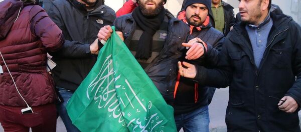 Cumhuriyet Gazetesi önünde Charlie Hebdo protestosu - Sputnik Türkiye