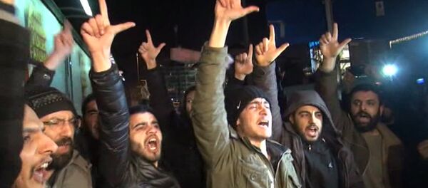 Türkiye'de Charlie Hebdo karikatürleri protesto edildi - Sputnik Türkiye