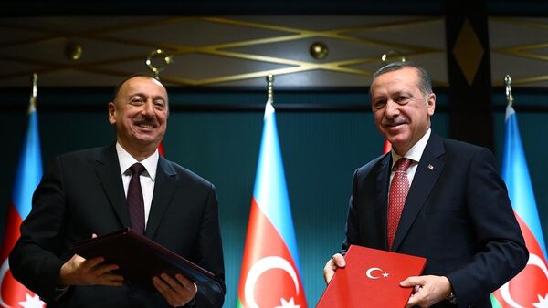 Türkiye Cumhurbaşkanı  Recep Tayyip Erdoğan ve Azerbaycan Cumhurbaşkanı İlham Aliyev  - Sputnik Türkiye