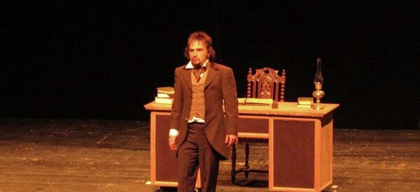 Atölye Tiyatrosu sahnesinde  oyun - Sputnik Türkiye