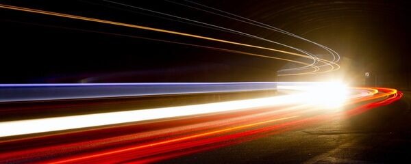 Bilim insanları ışığın hızı yavaşlattı - Sputnik Türkiye