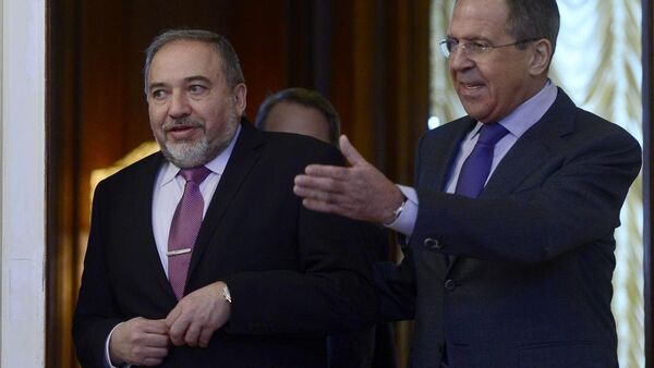 İsrail Dışişleri Bakanı Avigdor Liberman ve Rusya Dışişleri Bakanı Sergey Lavrov - Sputnik Türkiye