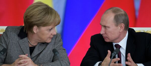 Rusya Devlet Başkanı Vladimir Putin, Almanya Başbakanı Angela Merkel  - Sputnik Türkiye