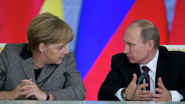 Rusya Devlet Başkanı Vladimir Putin, Almanya Başbakanı Angela Merkel - Sputnik Türkiye