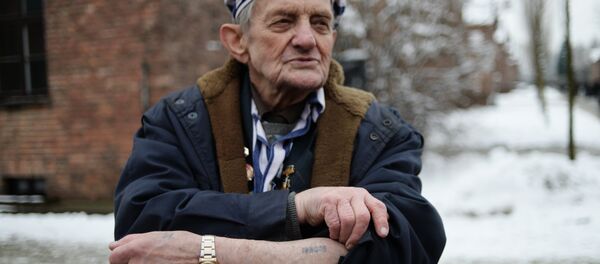 Auschwitz toplama kampında tutulanların kurtarılmasının 70. yıldönümü Auschwitz toplama kampında tutulanların kurtarılmasının 70. yıldönümü - Sputnik Türkiye