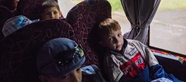 Slavyansk tahliye - Uglerovsk’ta tahliye başladı - Sputnik Türkiye