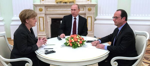 Vladimir Putin  - Angela Merkel - Francois Hollande - Sputnik Türkiye