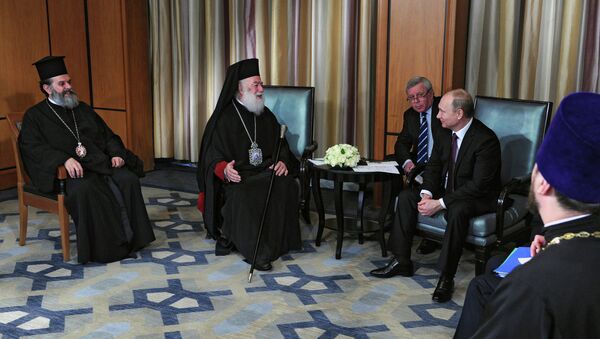 Rusya Devlet Başkanı Vladimir Putin, İskenderiye ve Tüm Afrika Ortodoks Kilisesi Patriği 2. Fyodor - Sputnik Türkiye