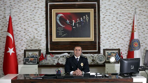 Antalya Emniyet Müdürü Cemil Tonbul - Sputnik Türkiye
