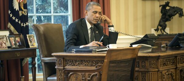 ABD Başkanı Barack Obama telefon - Sputnik Türkiye