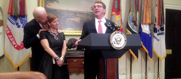 ABD Savunma Bakanı Ashton Carter - Sputnik Türkiye