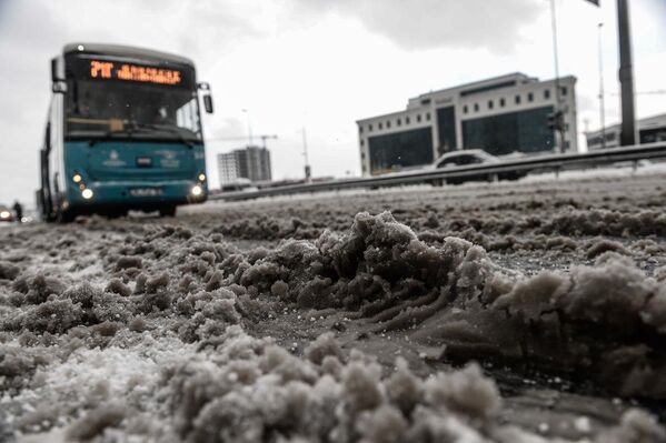 İstanbul'da yoğun kar yağışı - Sputnik Türkiye