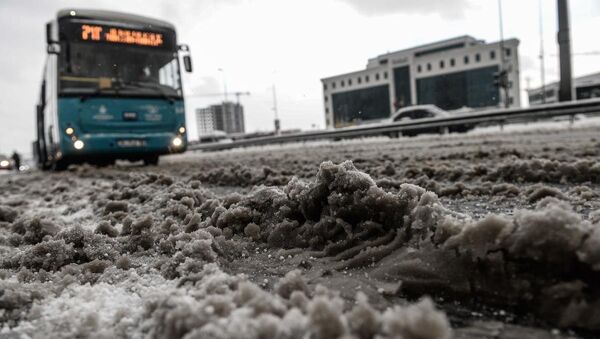 İstanbul'da yoğun kar yağışı - Sputnik Türkiye