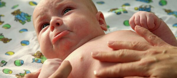 Üç ebeveynli bebek yasallaştı - Sputnik Türkiye