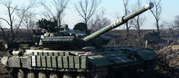 Debaltsevo'da bir tank - Sputnik Türkiye