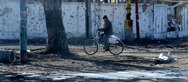 Donetsk Havalimanı yakınlarında - Sputnik Türkiye