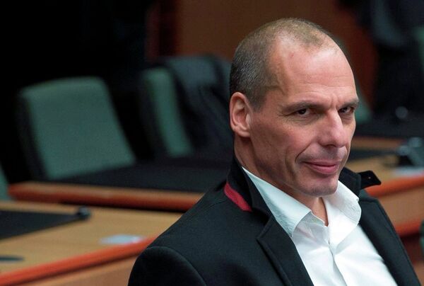 Yunanistan Maliye Bakanı Yannis Varufakis  - Sputnik Türkiye