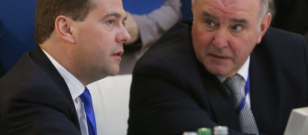 Rusya Başbakanı Dmirtriy Medvedev - Dışişleri Bakan Yardımcısı Grigoriy Karasin Rusya Başbakanı Dmirtriy Medvedev - Dışişleri Bakan Yardımcısı Grigoriy Karasin - Sputnik Türkiye
