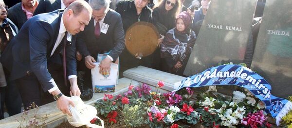 Yaşar Kemal - Sputnik Türkiye