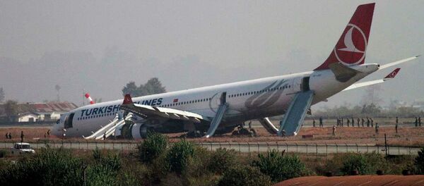 Nepal'de pistten çıkan THY uçağı Nepal'de pistten çıkan THY uçağı - Sputnik Türkiye