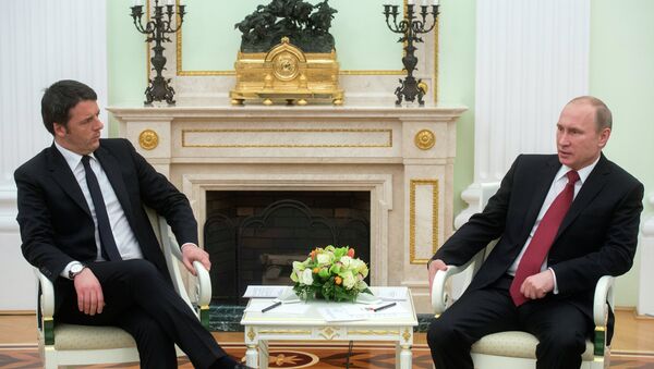 Vladimir Putin ve Matteo Renzi - Sputnik Türkiye