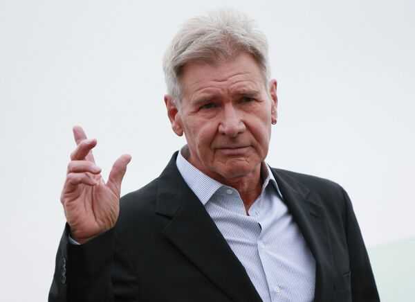 Harrison Ford'un kullandığı uçak düştü Harrison Ford'un kullandığı uçak düştü - Sputnik Türkiye