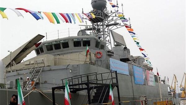 İran'ın yeni savaş gemisi Demavend - Sputnik Türkiye