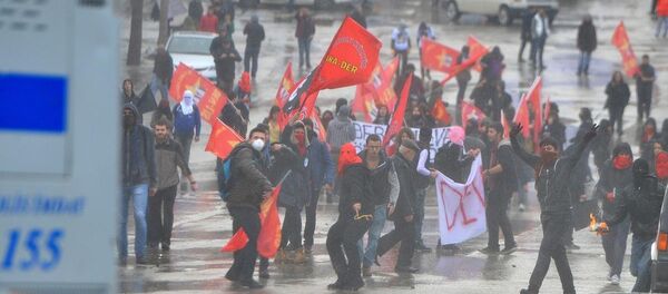 Berkin Elvan eylemlerinde gerginlik Berkin Elvan eylemlerinde gerginlik - Sputnik Türkiye