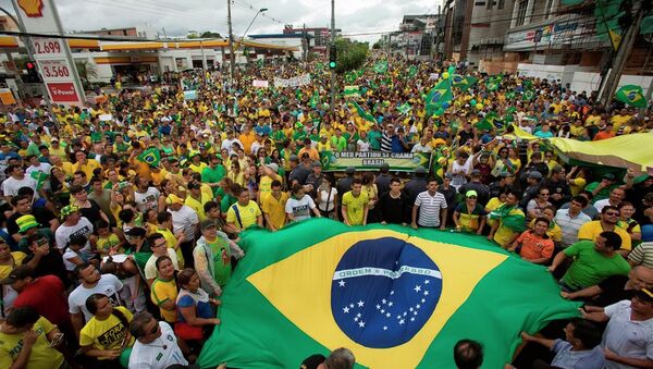 Brezilya'da Devlet Başkanı Dilma Rousseff karşıtı gösteriler - Sputnik Türkiye