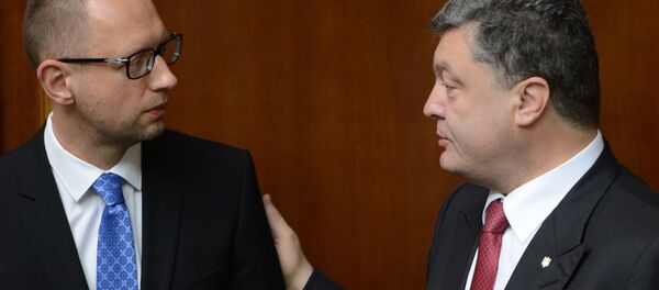 Ukrayna Devlet Başkanı Pyotr Poroşenko ve Başbakanı Arseniy Yatsenyuk. - Sputnik Türkiye