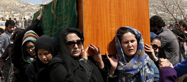 Kuran yaktığı öne sürülerek linç edilen Afganistanlı kadın Ferhunde - Sputnik Türkiye