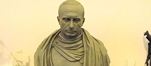 Rusya Devlet Başkanı Vladimir Putin'in bronz büstü - Sputnik Türkiye