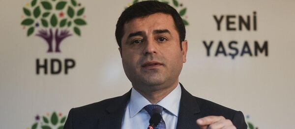 HDP Eşbaşkanı Selahattin Demirtaş - Sputnik Türkiye